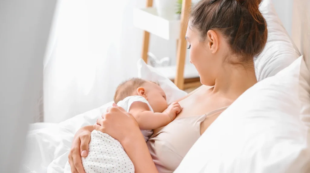 Newborn Home Care: Baby Care Basics for First-Time Parents - A Complete Guide to Caring for Your Newborn Baby 4 breastfeeding