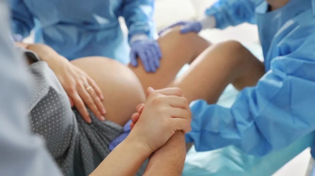 The Miracle of Birth: The Stages of Labor and Delivery from Contractions to Cradle 6 types of delivery
