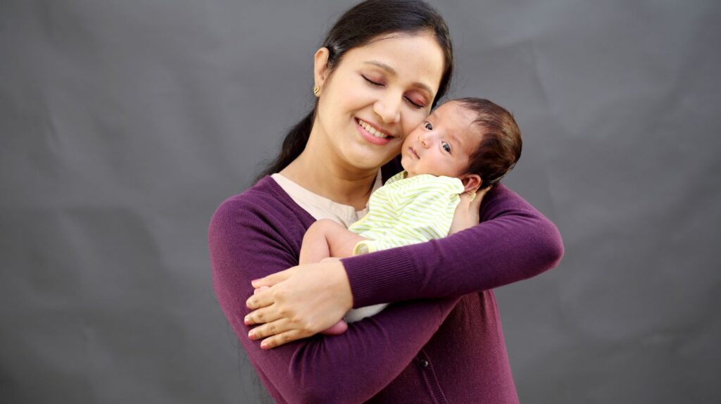 Newborn Home Care: Baby Care Basics for First-Time Parents - A Complete Guide to Caring for Your Newborn Baby 5 baby in mother's arms